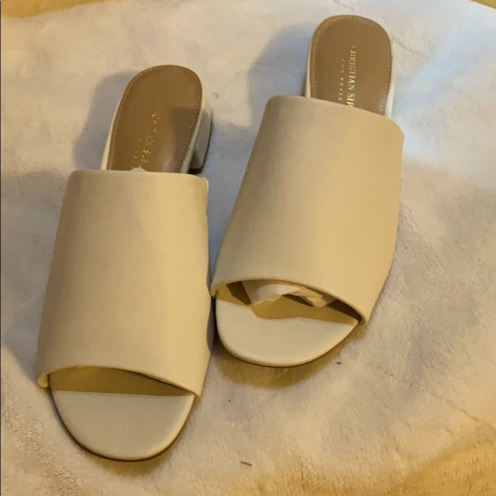 Casual sandals